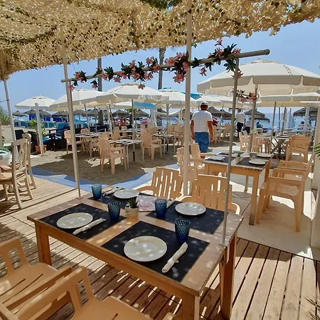 Costalita Playa Εστεπόνα